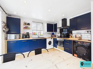 Kitchen- click for photo gallery